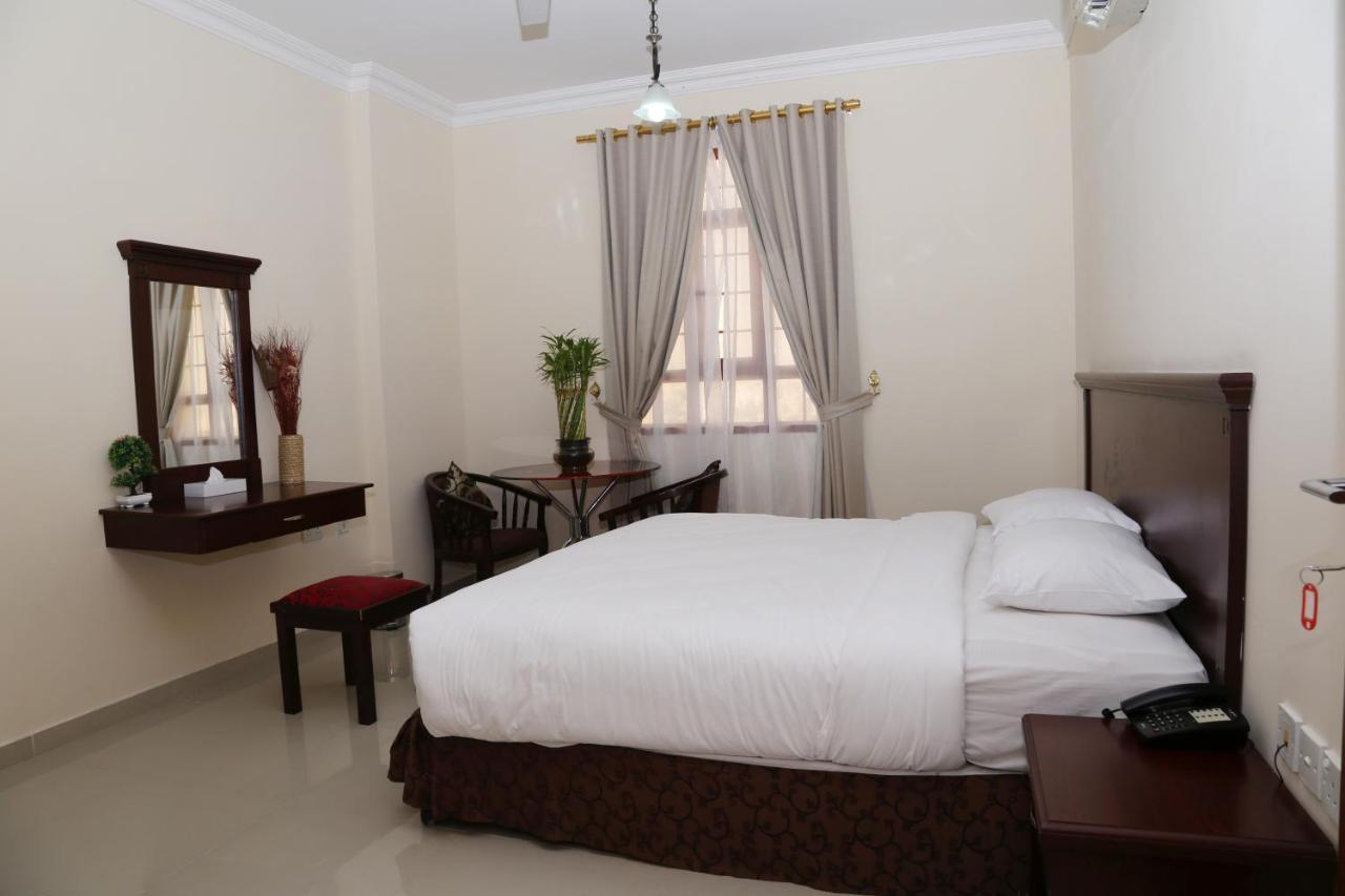 Jarzez Hotel Apartments Al Hail Seeb Buitenkant foto