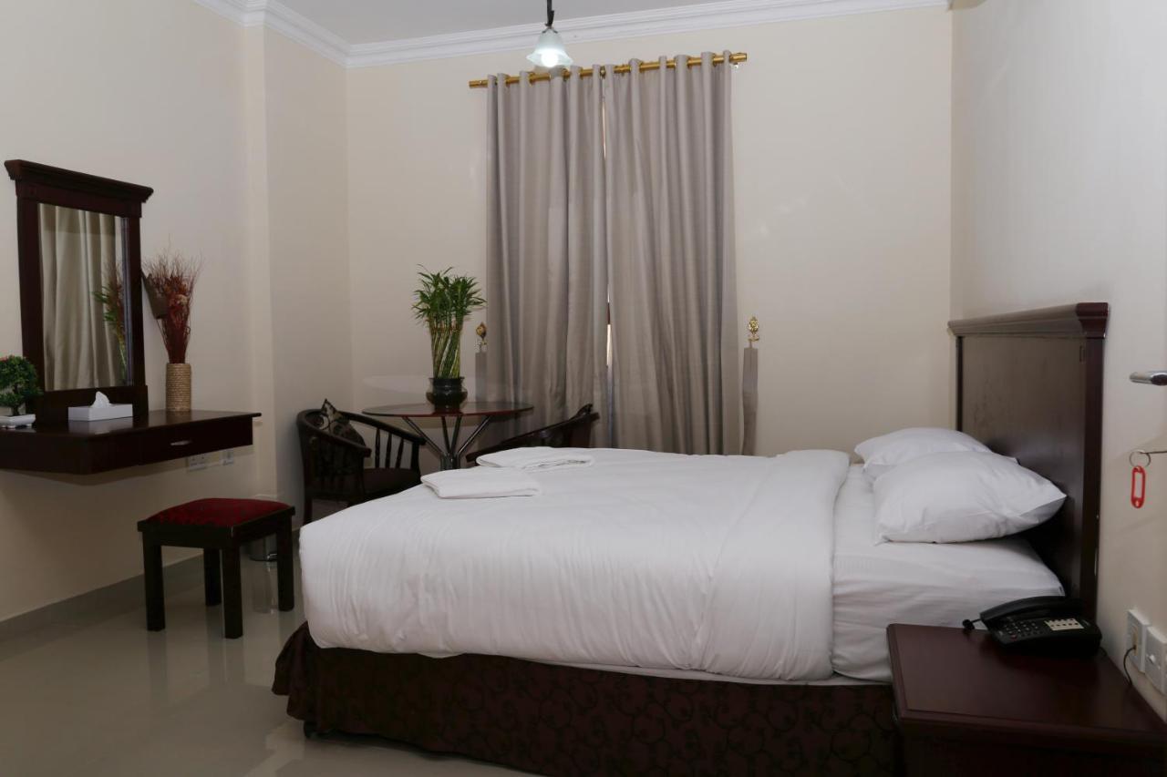 Jarzez Hotel Apartments Al Hail Seeb Buitenkant foto