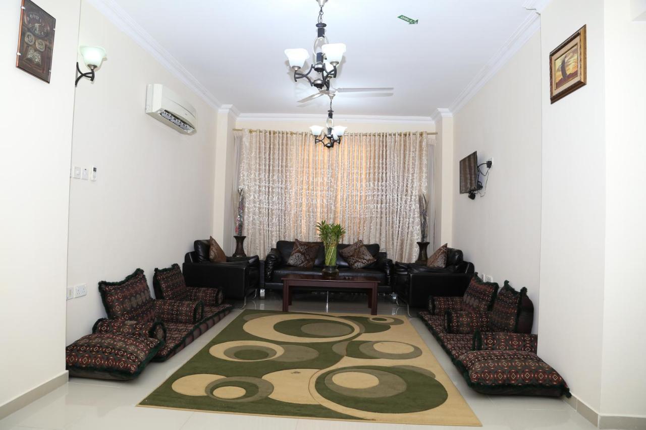 Jarzez Hotel Apartments Al Hail Seeb Buitenkant foto