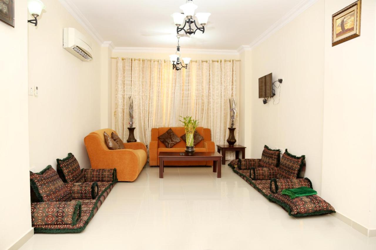 Jarzez Hotel Apartments Al Hail Seeb Buitenkant foto