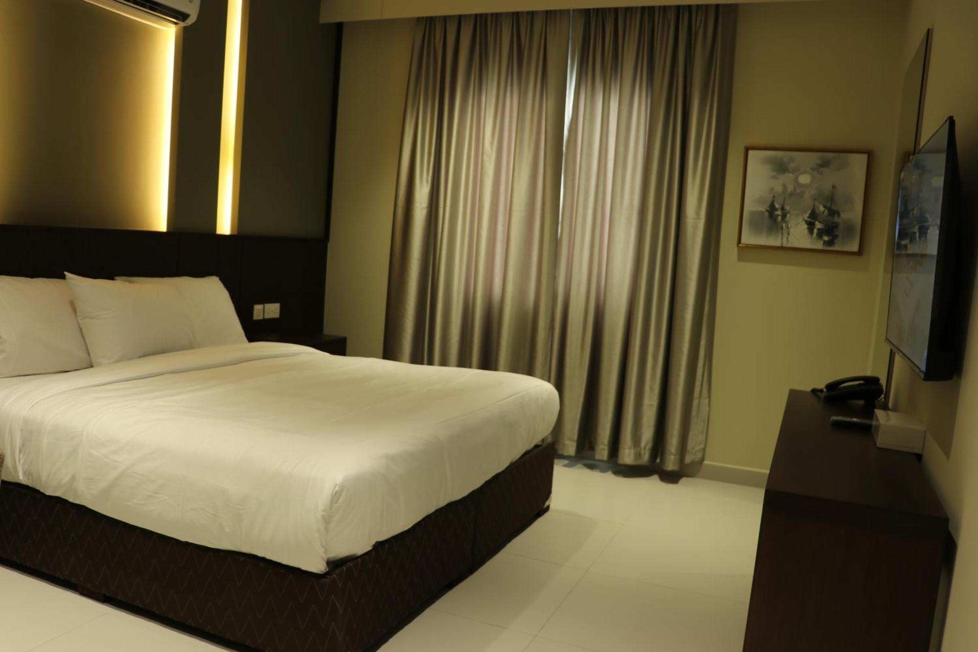 Jarzez Hotel Apartments Al Hail Seeb Buitenkant foto
