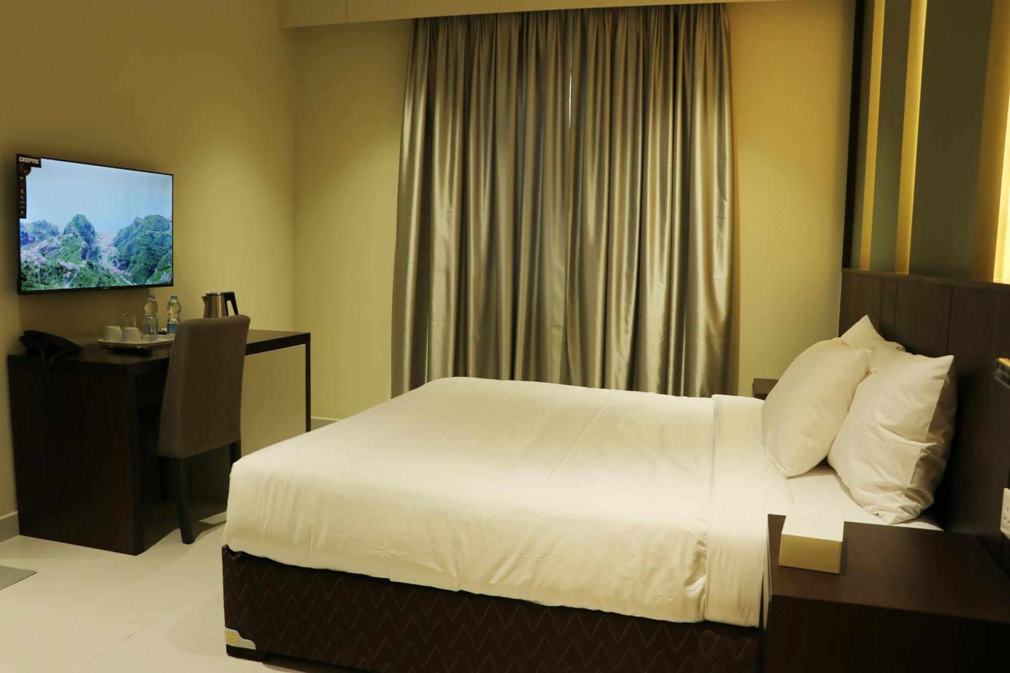 Jarzez Hotel Apartments Al Hail Seeb Buitenkant foto