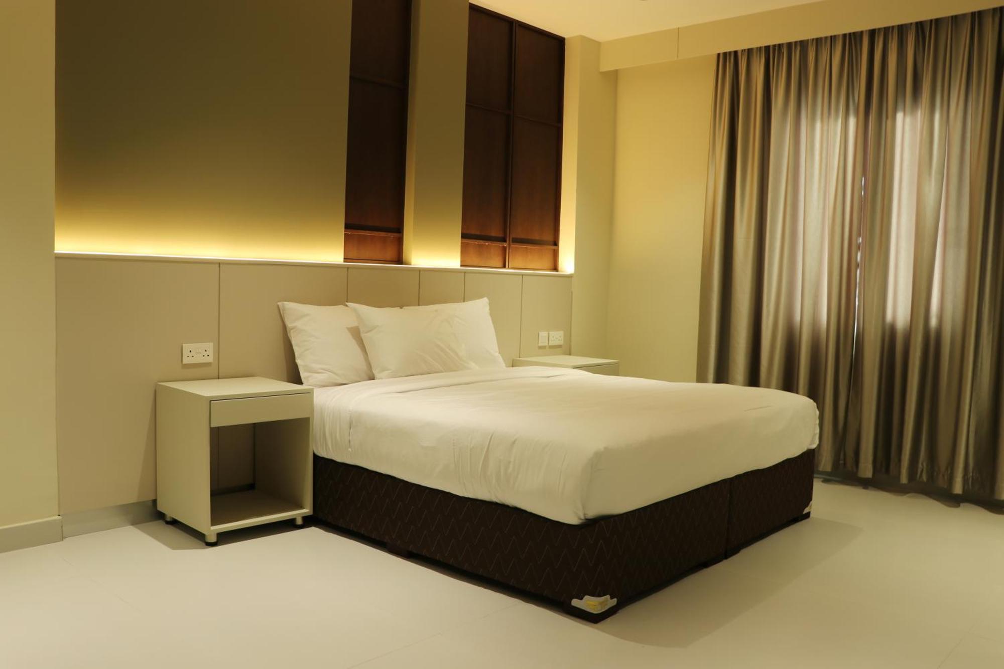 Jarzez Hotel Apartments Al Hail Seeb Buitenkant foto